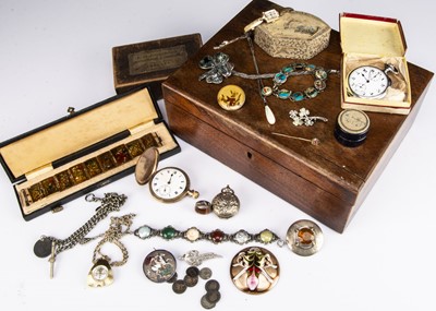 Lot 64 - A collection of costume jewellery