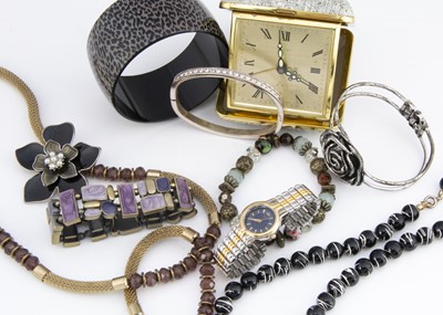 Lot 150 - A large collection of costume jewellery