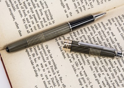 Lot 461 - A modern Mont Blanc ball point pen