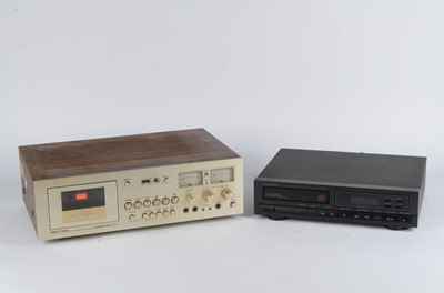Lot 474 - Akai Cassette Player / Memorex CD Player
