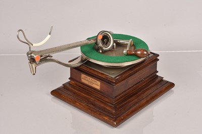 Lot 22 - Horn gramophone