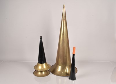 Lot 73 - Phonograph horns