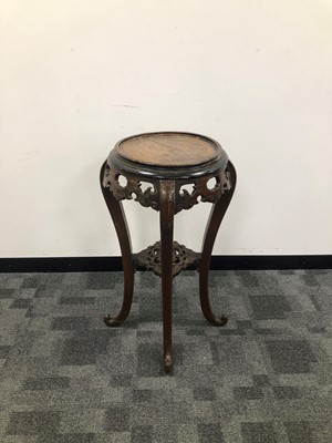Lot 41 - A chinoiserie cot stand/torchiere