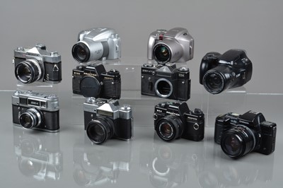 Lot 14 - A Tray of 35mm Cameras
