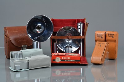 Lot 62 - A Group of Canon Flash Units