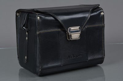 Lot 121 - A Nikon Outfit Bag