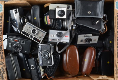Lot 159 - A Tray of Viewfinder Cameras