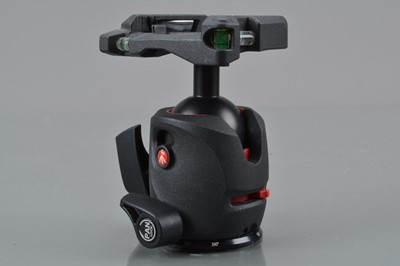 Lot 425 - A Manfrotto MH054M0-Q5 Tripod Head