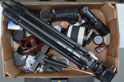Lot 439 - A Tray of Photographic Items