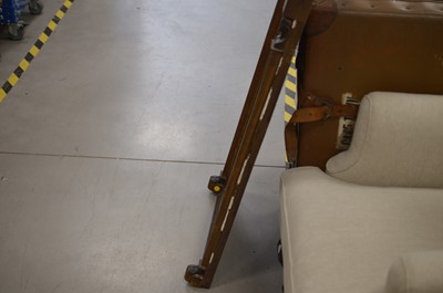 Lot 52 - A 19th century Regency style mirror