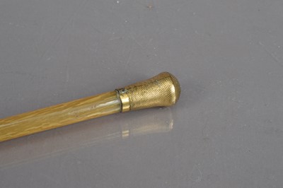 Lot 188 - A Victorian rhinoceros horn riding whip