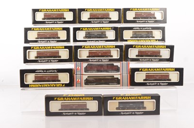 Lot 41 - Graham Farish N Gauge Rake of NE Bogie Vans and Other Goods Wagons (15)