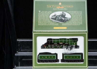 Lot 107 - Hornby Margate OO Gauge Presentation Edition Flying Scotsman with Double Tender
