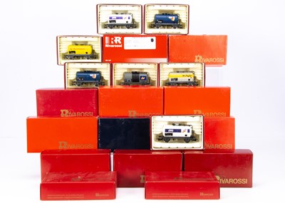 Lot 605 - Rivarossi HO Gauge Italian Freight Stock (20)