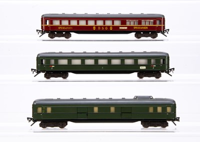Lot 610 - Fleischmann German HO Gauge Coaches Made In US Zone