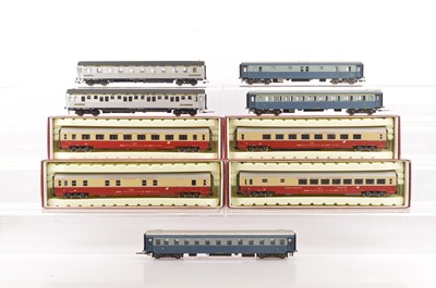 Lot 630 - Rivarossi HO Gauge FS TEE and CIWL Coaches (9)
