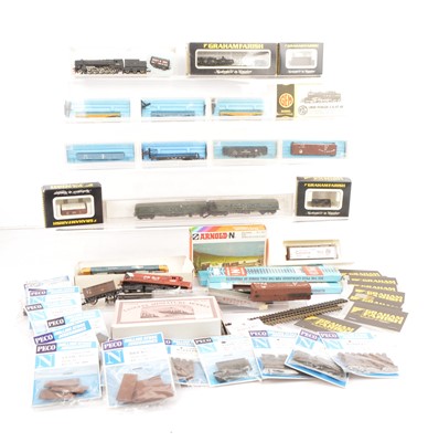 Lot 7 - Farish Rivarossi  N gauge Locomotives and tenders with wagons  most requiring remedial work with assorted track and parts (qty)