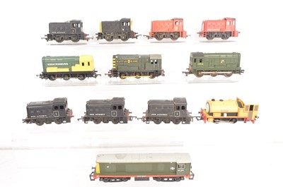 Lot 21 - Hornby Tri-ang Lima Diesel Locomotives  00 gauge (12)