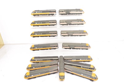 Lot 82 - Hornby 00 gauge HST Diesel  Locomotives and driving trailers in InterCity livery (15)