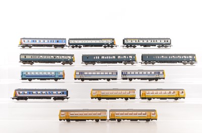 Lot 115 - Hornby Lima 00 gauge Multiple Units (14)