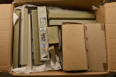 Lot 151 - Trix Twin 00 Gauge Manyways Station Parts (33)