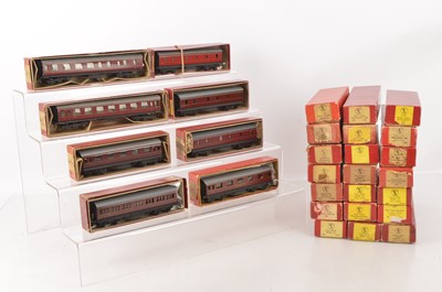 Lot 182 - Boxed Trix (TTR) 00 Gauge BR Coaching Stock (29)