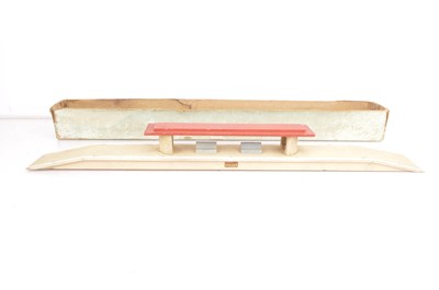 Lot 209 - Hornby-Dublo  00 gauge Pre-War Island Platform and building (1)