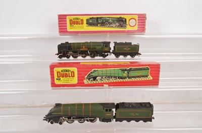Lot 235 - Hornby-Dublo 00 Gauge 2-Rail BR green Steam Locomotives and Tenders (2)