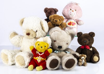 Lot 52 - Thirty seven modern manufactured teddy bears