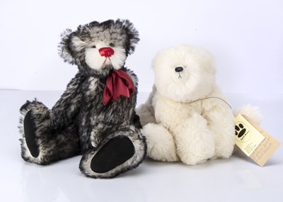 Lot 124 - Two artist teddy bears