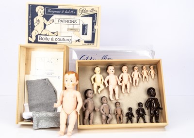 Lot 173 - A Petitcollin Sewing Kit