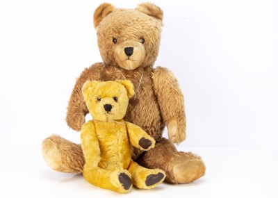Lot 334 - A large post-war teddy bear