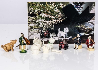 Lot 353 - Ten Hantel Miniatures