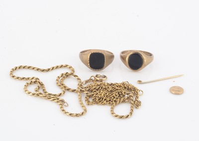 Lot 21 - Two 9ct gold signet rings