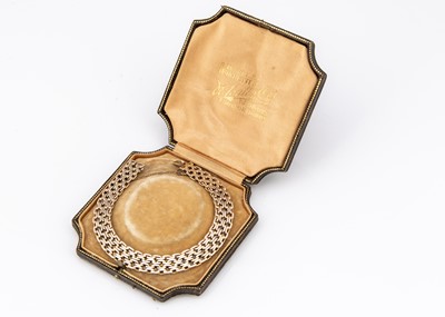 Lot 105 - A 9ct gold bracelet