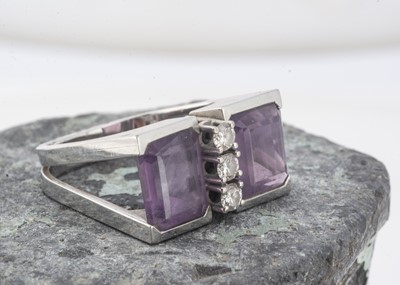 Lot 137 - Am contemporary anethyst and diamond 750 marked tablet dress ring
