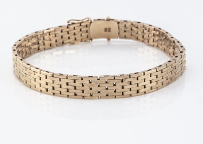 Lot 175 - A 14ct gold continental gold bracelet