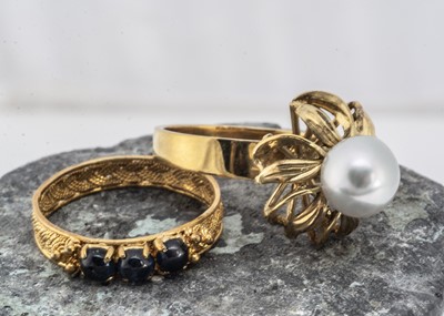 Lot 187 - Two 14ct gold dress rings