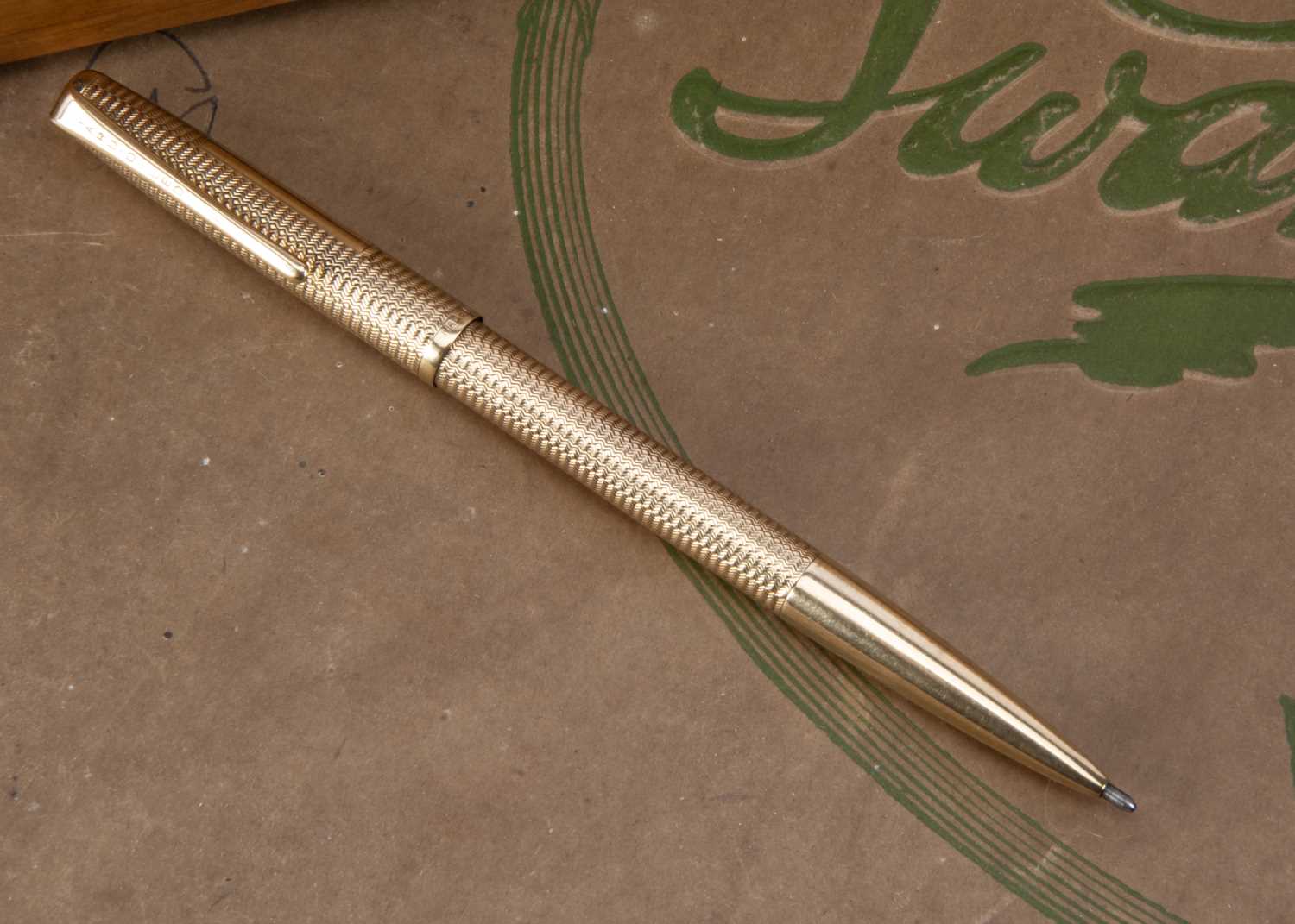 Lot 240 - A 1960s 9ct gold biro by Yard O Led
