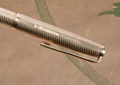 Lot 240 - A 1960s 9ct gold biro by Yard O Led