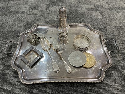 Lot 272 - A collection of silver plated items
