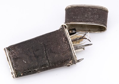 Lot 306 - A Georgian etui