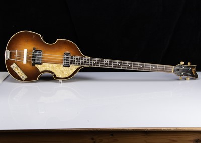 Lot 579 - Hofner 500/1 Bass Guitar