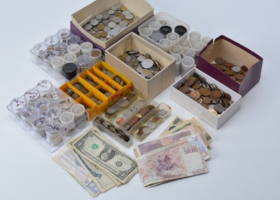 Lot 109 - A collection of modern World coinage