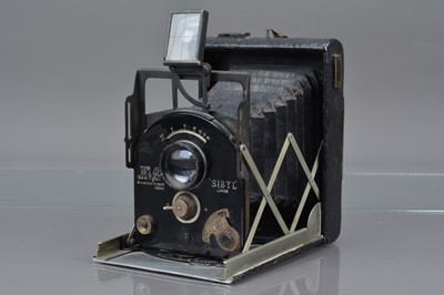 Lot 81 - A Newman & Gaurdia Sibyl 3¼ x 4¼ Camera
