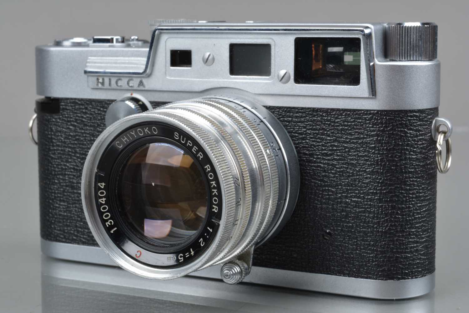 Lot 118 - A Yashica YF Nicca Rangefinder Camera