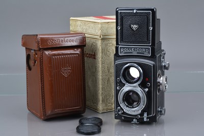 Lot 258 - A Rolleicord Va TLR Camera