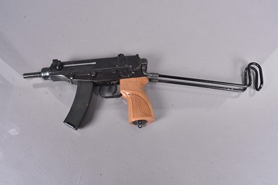 Lot 843 - A Deactivated Czechoslovakian B.R.N.O Sub Machine Gun