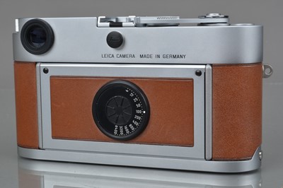Lot 467 - A Leica MP Edition Hermés 10 307 Rangefinder Camera