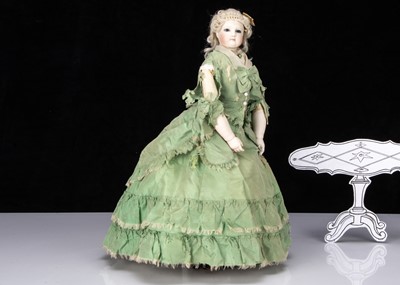 Lot 117 - A fine mid 19th century French fashionable doll